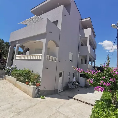 Apartman Lana * Trogir